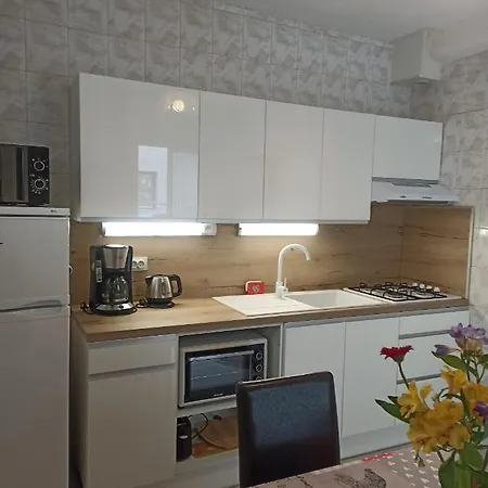 Apartman Isaline, Cyclamens T1 Bis-parking Prive *